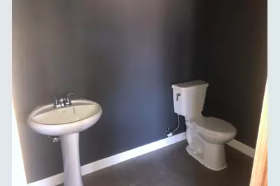 102 N Lincoln Avenue, Three Rivers, MI 49093 - Photo 2