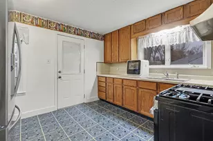 113 N 31st St, Battle Creek, MI 49015 - Photo 6
