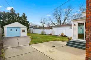 1817 Manchester Blvd, Grosse Pointe Woods, MI 48236 - Photo 30