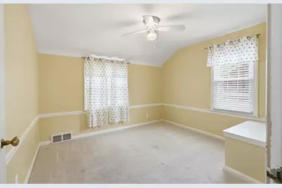 1817 Manchester Boulevard, Grosse Pointe Woods, MI 48236 - Photo 20