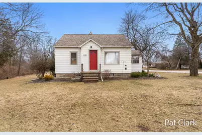 630 S Stewart Avenue, Fremont, MI 49412 - Photo 2