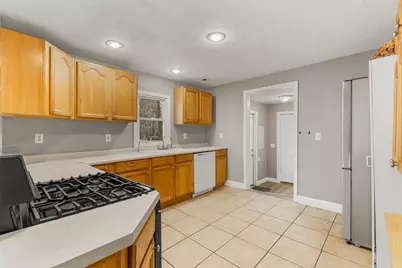 4305 Keller Street, Norton Shores, MI 49441 - Photo 6