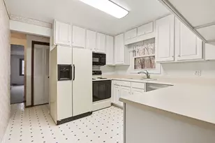 6528 Owen Dr, Kalamazoo, MI 49009 - Photo 8