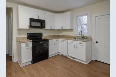 1404 N Edwards Street, Kalamazoo, MI 49007 - Photo 2