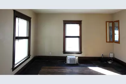 63 N Wabash Avenue N, Battle Creek, MI 49017 - Photo 2