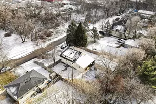 3547 Carlton Ave NE, Grand Rapids, MI 49525 - Photo 2