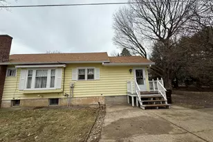 316 N Park St, Ovid, MI 48866 - Photo 4