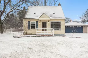 35425 Five Mile Rd, Livonia, MI 48154 - Photo 2