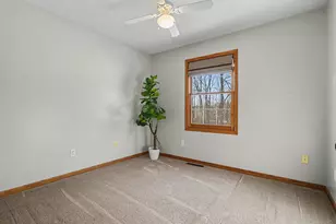 8719 Chadwick Ln, Kalamazoo, MI 49009 - Photo 14