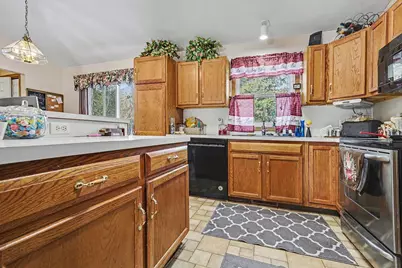 221 Glen Eagle Drive NE, Rockford, MI 49341 - Photo 8