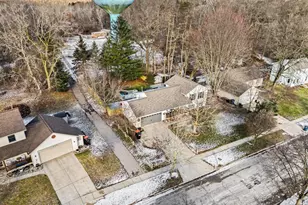 221 Glen Eagle Dr NE, Rockford, MI 49341 - Photo 26