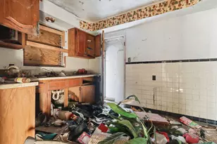 11091 Wilshire Dr, Detroit, MI 48213 - Photo 16