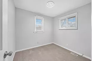 419 W Twelve Mile Rd, Royal Oak, MI 48073 - Photo 16