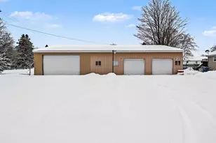 219 S Apple St, Hart, MI 49420 - Photo 4