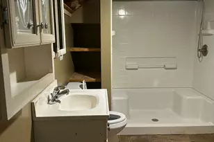 264 George St, Trenton, MI 48183 - Photo 18