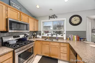 3695 S Falling Leaf Dr SE, Grand Rapids, MI 49512 - Photo 10