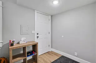 2731 Valk St, Norton Shores, MI 49444 - Photo 2