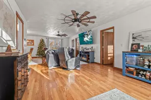 10001 Pioneer Rd, Osseo, MI 49266 - Photo 34