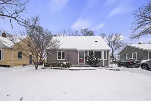 1002 Catalpa Dr, Royal Oak, MI 48067 - Photo 2