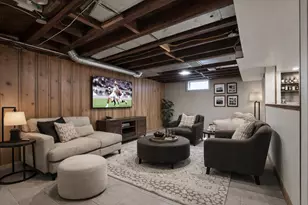 1002 Catalpa Dr, Royal Oak, MI 48067 - Photo 16