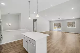 2046 Kristin Ct, Muskegon, MI 49442 - Photo 4