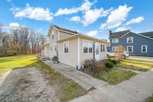 313 Monroe St, Brooklyn, MI 49230 - Photo 1