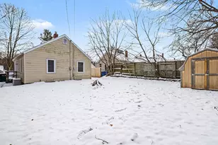 141 Wiltshire Ave, Battle Creek, MI 49015 - Photo 14