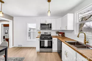 2282 Wilson Ave NW, Grand Rapids, MI 49534 - Photo 10