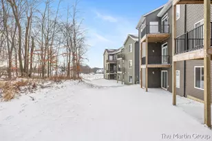 2247 Watertown Way NE, Grand Rapids, MI 49505 - Photo 16
