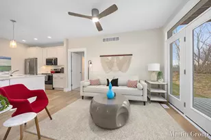 2247 Watertown Way NE, Grand Rapids, MI 49505 - Photo 4