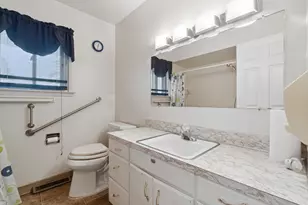 3172 Mysylvia Dr, Saginaw, MI 48601 - Photo 10