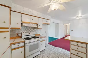 3172 Mysylvia Dr, Saginaw, MI 48601 - Photo 2