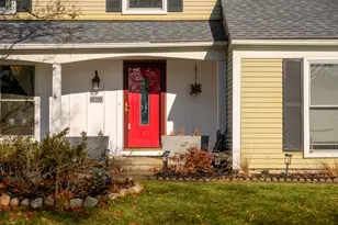 1803 Farmbrook Dr, Troy, MI 48098 - Photo 2