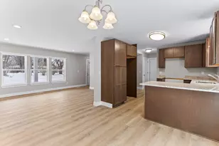1104 Tecumseh Ave, Waterford, MI 48327 - Photo 24