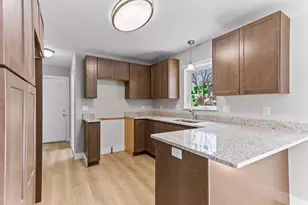 1104 Tecumseh Ave, Waterford, MI 48327 - Photo 28