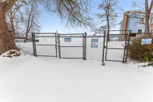 1104 Tecumseh Ave, Waterford, MI 48327 - Photo 14