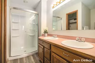 2136 Stowevalley Dr SE, Grand Rapids, MI 49508 - Photo 18