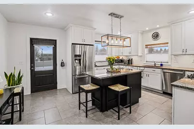 884 Wells Street, South Haven, MI 49090 - Photo 4