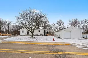 884 Wells St, South Haven, MI 49090 - Photo 40