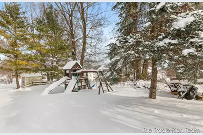 831 Scott Woods Drive NE, Comstock Park, MI 49321 - Photo 40
