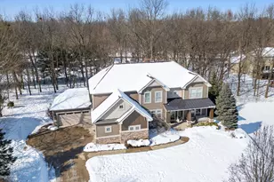 7182 Breton Woods Ct, Kalamazoo, MI 49009 - Photo 2