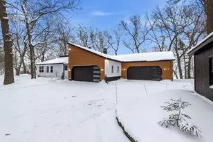 15060 Mercury Dr, Grand Haven, MI 49417 - Photo 2