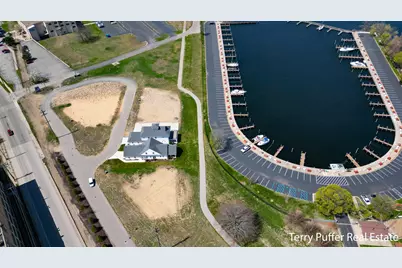 956 Boardwalk Cove Drive, Muskegon, MI 49441 - Photo 4