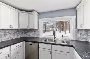 1724 Harding St NW, Grand Rapids, MI 49544 - Photo 6