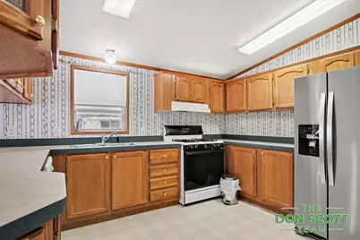 13749 Bluebell Lane, Cedar Springs, MI 49319 - Photo 8