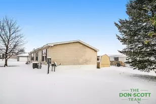 13749 Bluebell Ln, Cedar Springs, MI 49319 - Photo 18