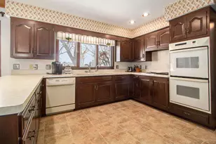 2827 Fairway Dr, Saline, MI 48176 - Photo 10