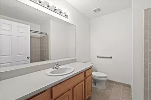 462 Woodhaven Dr, Commerce Township, MI 48390 - Photo 18