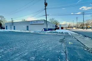 1819 W Willow St, Lansing, MI 48915 - Photo 2