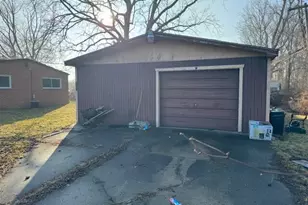 7849 Berwick Dr, Westland, MI 48185 - Photo 12